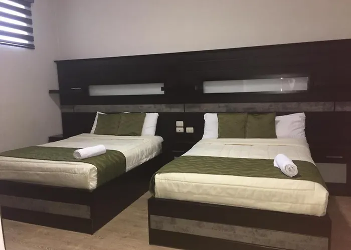 Hotel Majestic 2 By Hhg